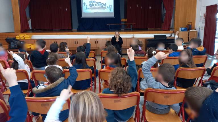 METLEN: &quot;Μαθαίνω να βλέπω τον Άνθρωπο&quot; - Ένα πρόγραμμα για την καταπολέμηση των διακρίσεων και τη συμπερίληψη