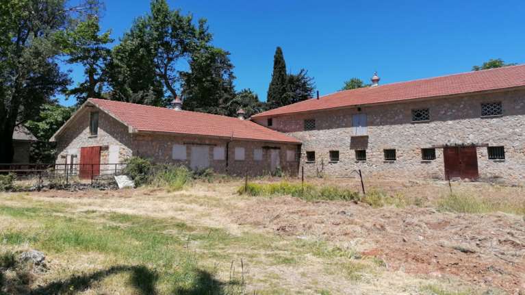 Τατόι: Επισπεύδονται οι εργασίες σε Βουστάσιο και κτήριο Προσωπικού του πρώην βασιλικού κτήματος [εικόνες]