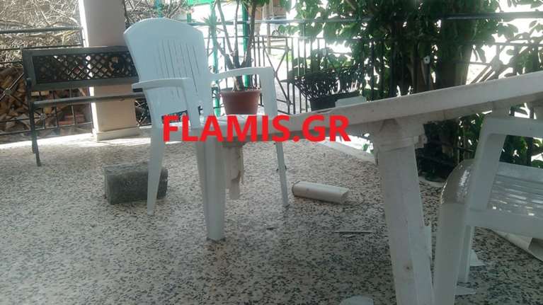 Ομοφοβική επίθεση στην Αχαϊα: Πέταξαν τσιμεντόλιθους στο σπίτι του επειδή είναι ομοφυλόφιλος