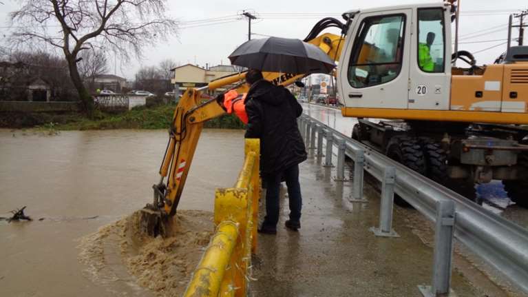 Κακοκαιρία Διομήδης - Καρδίτσα: Εκκενώθηκαν χωριά, υπερχείλισαν ποτάμια, έσπασαν φράγματα [εικόνες]