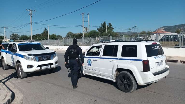 Εξάρθρωσαν σπείρα που έκλεβε καταλύτες από αυτοκίνητα- Αστυνομική επιχείρηση στο Μενίδι, 10 συλλήψεις