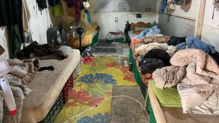 Δουλέμποροι προσέλκυαν εργάτες με βίντεο στο TikTok - Τους υπόσχονταν καλούς μισθούς για να &quot;ξεφύγουν από τη μιζέρια&quot;