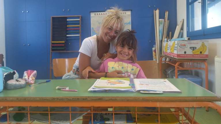 Ηρακλειά Κυκλάδων: Δασκάλα έχει την κόρη της μοναδική μαθήτρια στο δημοτικό όπου διδάσκει