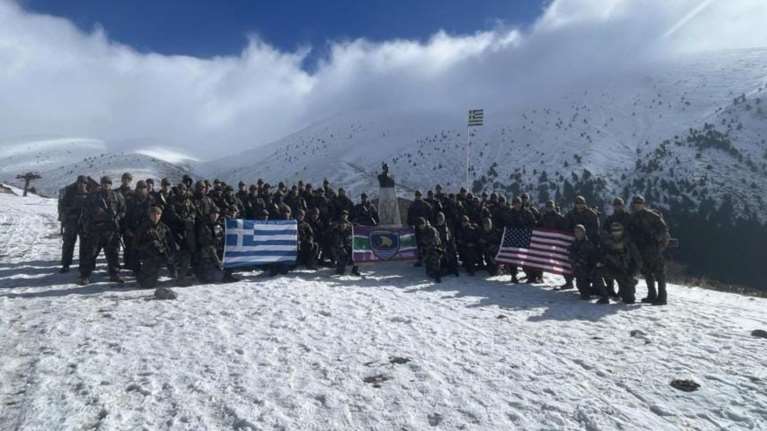 Απίστευτες εικόνες από τα κομάντο της Ελλάδας στα χιόνια της Πιερίας- Συνεκπαίδευση με τους Αμερικανούς