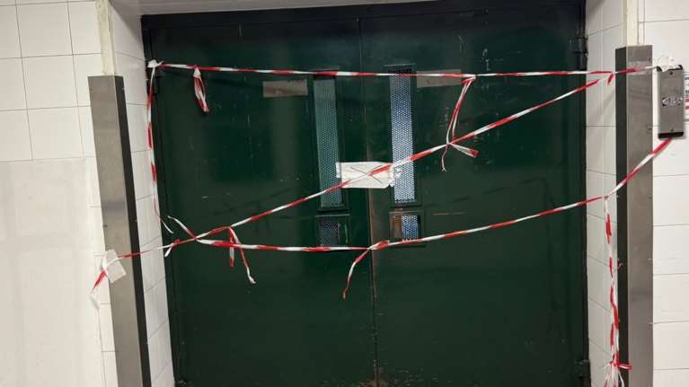 Σοβαρό ατύχημα στον Ερυθρό Σταυρό: Έπεσε στο κενό ασανσέρ με τέσσερα άτομα