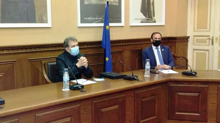 Χρυσοχοΐδης: Θέλουμε χρόνο δέκα ημερών για να μην μπουν διλήμματα ποιος θα ζήσει και ποιος όχι