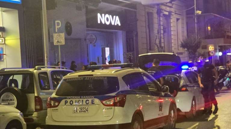 Χανιά: Συνελήφθησαν μεθυσμένοι Αμερικανοί στρατιωτικοί - Προκάλεσαν ζημιές σε όχημα [εικόνες]