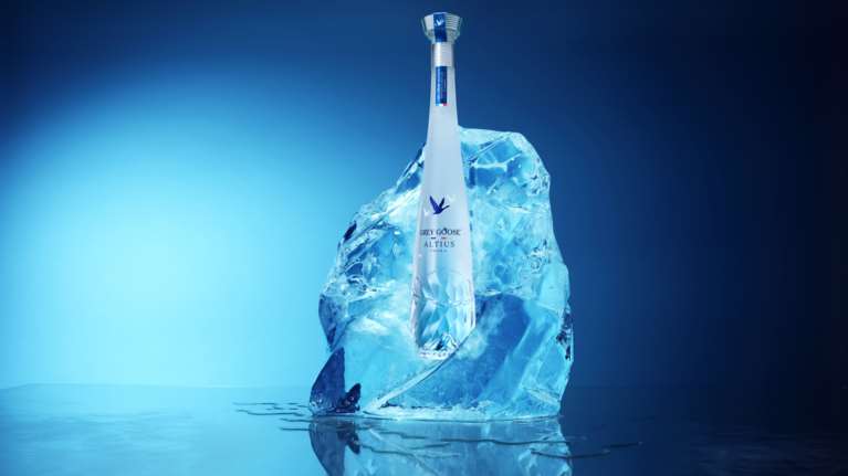 Παρουσιάζοντας την GREY GOOSE Altius: Μια νέα βότκα που αποτυπώνει το θαύμα και τις σπάνιες φυσικές αρετές των γαλλικών Άλπεων