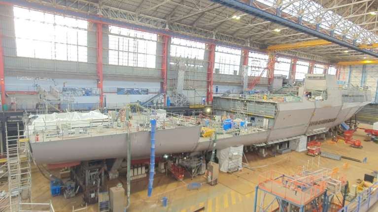 Λοριάν: Νέες εικόνες από τη ναυπήγηση της ελληνικής φρεγάτας Belh@rra