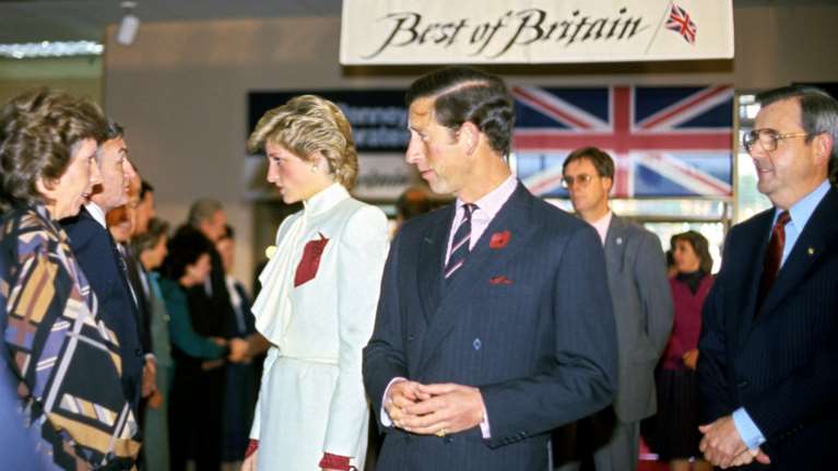 The Crown: Oργή στο Μπάκιγχαμ για τα νέα επεισόδια του Netflix - Θα παρουσιάζει τις τελευταίες ώρες της Νταϊάνα [βίντεο]