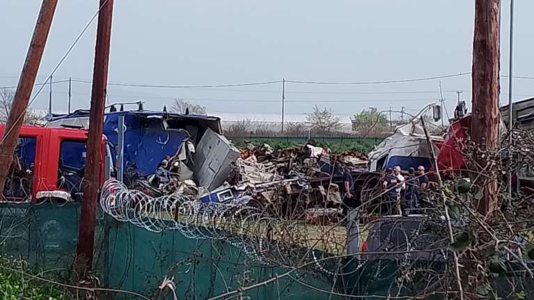 Τέμπη: Η Καρυστιανού και ο Σύλλογος  δεν εκπροσωπούν παρά 1-2 οικογένειες, λέει η μητέρα του νεκρού μηχανοδηγού