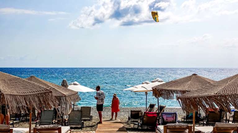 Καιρός: Μικρή αύξηση της θερμοκρασίας στους 37 βαθμούς - Υποχωρεί η κακοκαιρία