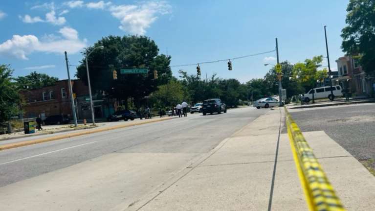 Συναγερμός στη Βαλτιμόρη: Ένας νεκρός και 6 τραυματίες από πυροβολισμούς στον δρόμο