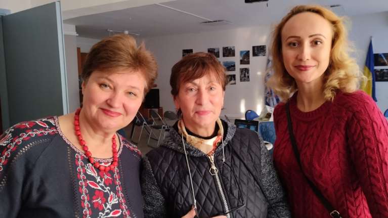 Θεσσαλονίκη: Ουκρανοί πρόσφυγες αναβιώνουν τα έθιμα της πατρίδας τους και αναπολούν το ειρηνικό Πάσχα