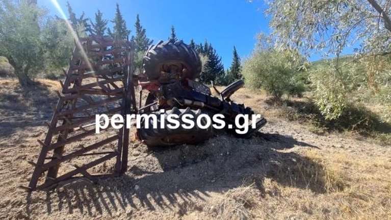 Τραγικό τέλος στη Βοιωτία: Καταπλακώθηκε από τρακτέρ [Εικόνες]