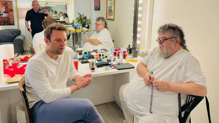 Στέφανος Κασσελάκης: Στον Κραουνάκη μαζί με τον Τάιλερ μετά την περιοδεία στα νησιά [εικόνες-βίντεο]