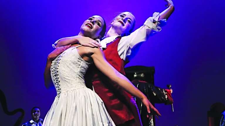 &quot;Η ομοφυλοφιλία είναι... της μόδας&quot;: Η ομοφοβική δήλωση του διευθυντή ΔΗΠΕΘΕ Πάτρας και το &quot;χαστούκι&quot; από Γιατρομανωλάκη