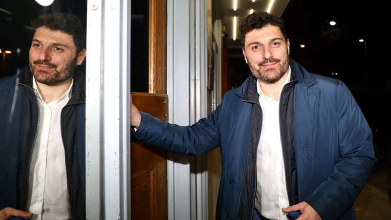 Ο Τεμπονέρας αποδέχθηκε την πρόκληση Κασσελάκη: &quot;Δεν εκβιαζόμαστε... Αν θες, άνοιξε τη διαδικασία προεδρικής εκλογής&quot;