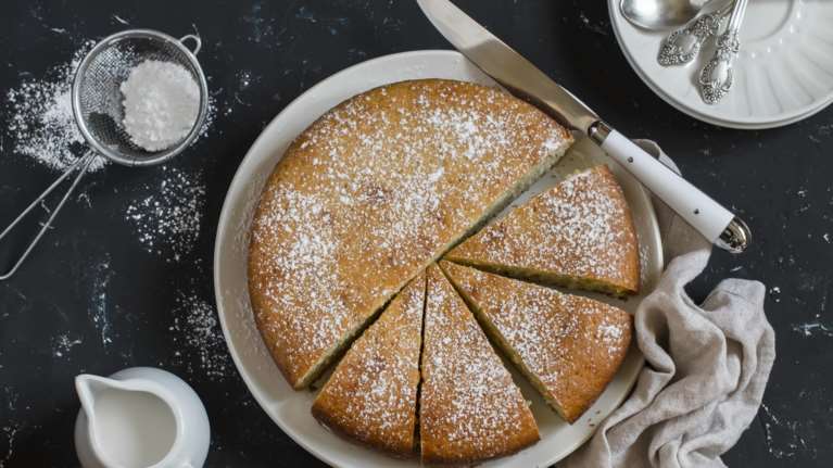 Νηστίσιμο κέικ πορτοκαλιού - Αφράτο και αρωματικό, το τέλειο συνοδευτικό για τον καφέ