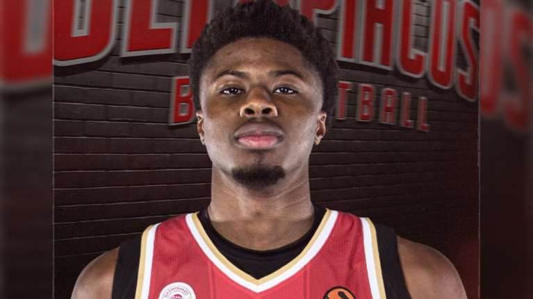 Και επίσημα παίκτης του Ολυμπιακού ο Κώστας Αντετοκούνμπο