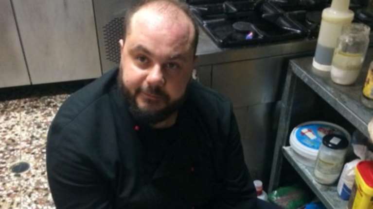 Τραγωδία στη Σαντορίνη: Νεκρός σε τροχαίο ο γνωστός Πατρινός μάγειρας Ντίνος Σπυρόπουλος