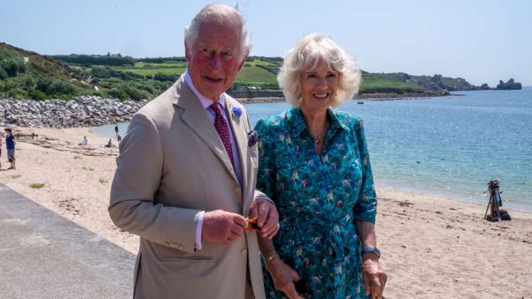 Ο Πρίγκιπας Κάρολος έκανε δωρεά στους πυρόπληκτους Έλληνες [βίντεο]