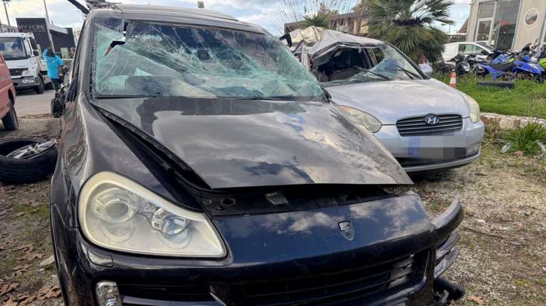 Τροχαίο με έναν 67χρονο νεκρό στη Βάρης-Κορωπίου - Έπεσε σε προστατευτικές μπάρες