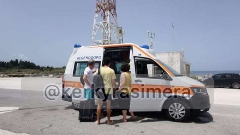 Παξοί: Στο ελικοδρόμιο γέννησε 28χρονη τα δίδυμα αγοράκια της - Δεν μπορούσε να πάει στην Κέρκυρα λόγω των ανέμων