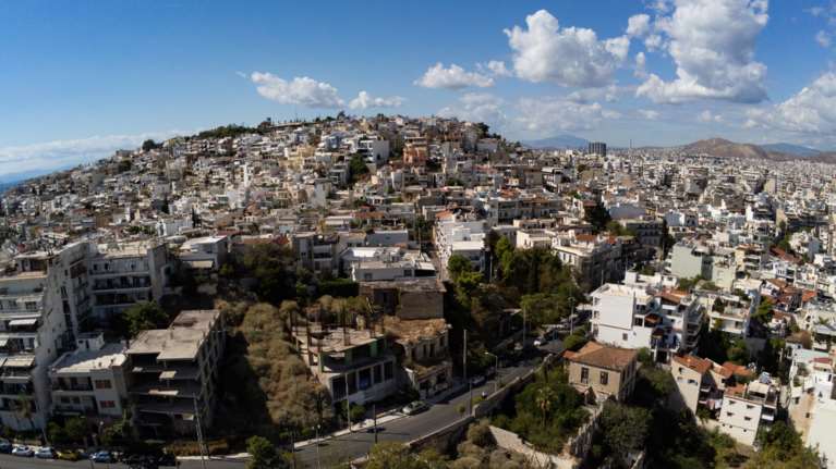 Ολο το πρόγραμμα &quot;Εξοικονομώ - Ανακαινίζω για Νέους&quot;: Επιδοτήσεις έως 90% με μπόνους αποκέντρωσης