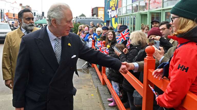 Κάρολος Γ&#39;: Σήμερα ανακηρύσσεται βασιλιάς - Ιστορική αλλαγή για τη Βρετανία, στα 3 του χρόνια έγινε Πρίγκιπας διάδοχος