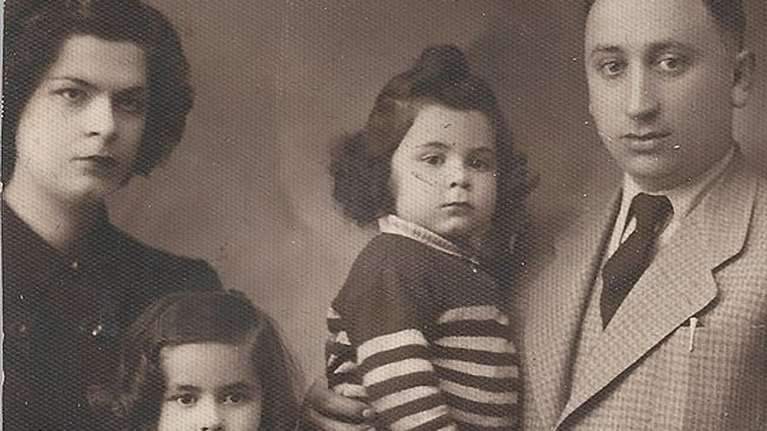 Η άγνωστη ιστορία της θείας του Κυριάκου Μητσοτάκη: Πώς έσωσε Εβραίους από τους Ναζί [Εικόνες]