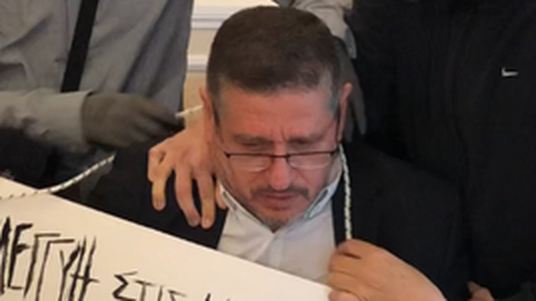 &quot;Μιλά&quot; το DNA των τραμπούκων: Τα ρούχα του πρύτανη της ΑΣΟΕΕ οδηγούν στους δράστες - Οι πρώτες ενδείξεις