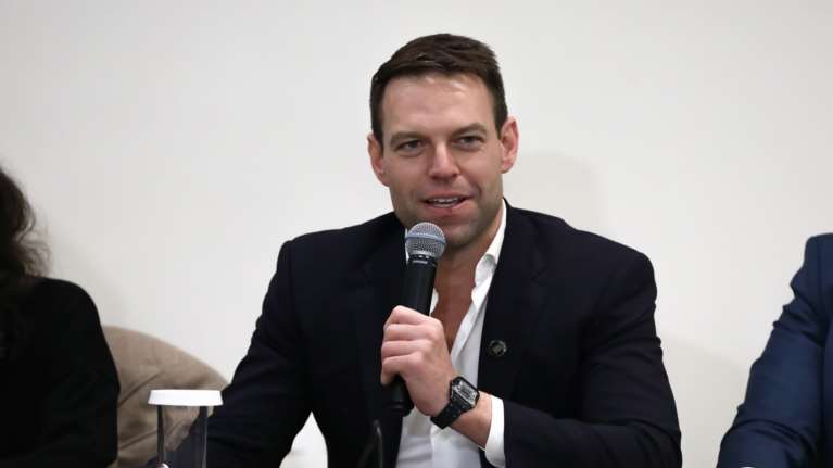 Πρωτοχρονιάτικο μήνυμα Κασσελάκη από τις ΗΠΑ: Μια καλύτερη ζωή για όλους τους πολίτες [βίντεο]