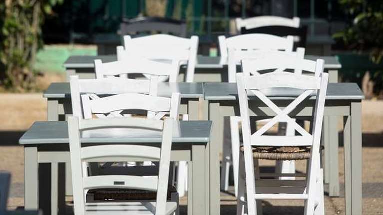 &quot;Θα πεθάνετε!&quot;: Εργοδότης επιτέθηκε σε πρώην εργαζόμενους που ζήτησαν τα λεφτά που τους χρωστάει