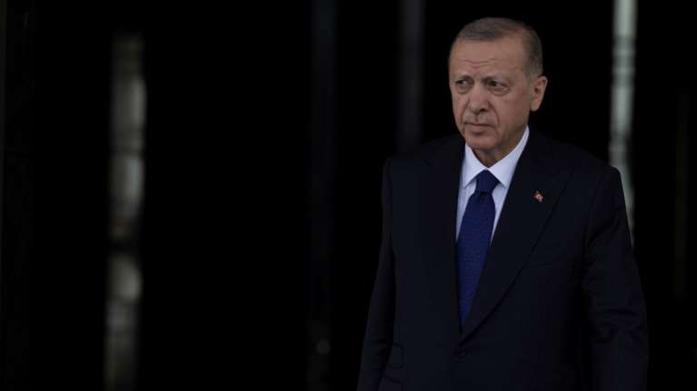 Πού το πάει ο Ερντογάν: Κλιμακώνει τις προκλήσεις η Τουρκία σε όλα τα επίπεδα - Γαλλική ασπίδα στην Αθήνα