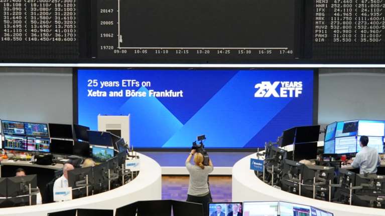 Βουτιά στα ευρωπαϊκά χρηματιστήρια καθώς τίθενται σε ισχύ οι &quot;αμοιβαίοι&quot; δασμοί του Τραμπ