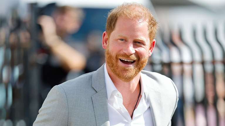 Ο Πρίγκιπας Χάρι ξαναβρήκε τον παλιό του εαυτό - Σενάρια για επιστροφή στη Μεγάλη Βρετανία