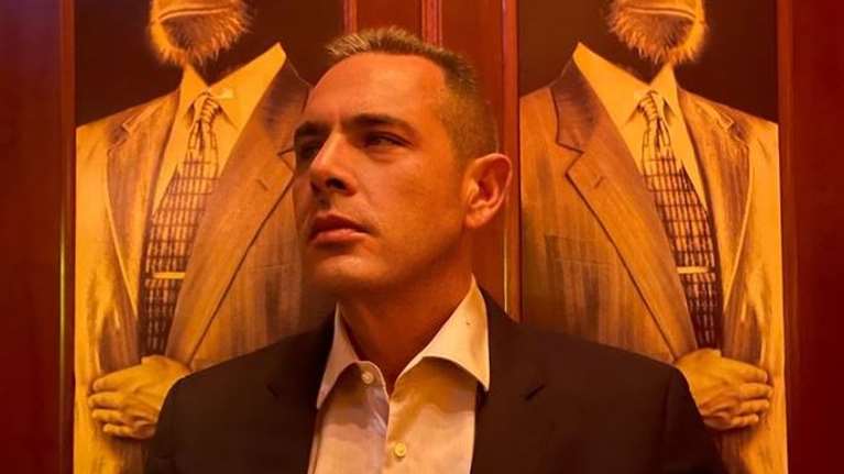 Πάνος Καμμένος: Αγνώριστος σε νέα φωτογραφία - Με κόκκινα χείλη και... υπέρλαμπρα δόντια [εικόνες]