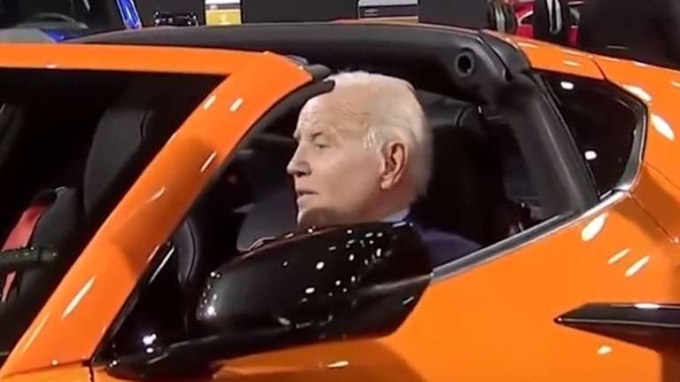 Ο Μπάιντεν σε διθέσιο κάμπριο: Ρώτησε τον επικεφαλής των μυστικών υπηρεσίων αν θέλει να τον γυρίσει σπίτι [βίντεο]