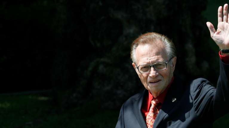 ΗΠΑ: Ο Λάρι Κινγκ έχασε την μάχη με τον κορονοϊό [Εικόνες - Βίντεο]