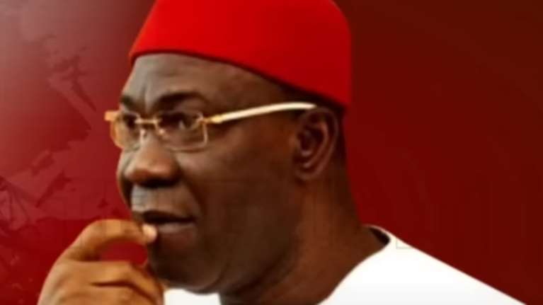 Ένοχος ο Νιγηριανός γερουσιαστής που προσπάθησε να αφαιρέσει το νεφρό νεαρού για να το μεταμοσχεύσει στην κόρη του