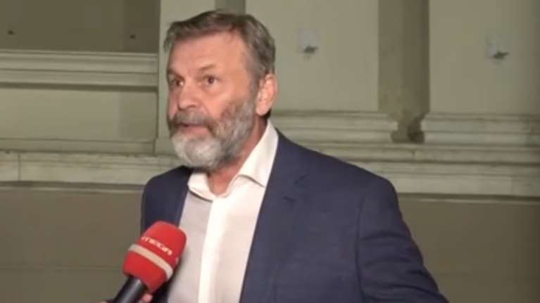 Γκλέτσος: "Ο Κασσελάκης την ψώνισε - Ας ηρεμήσουμε με το Ηρώδειο, δεν είναι Επίδαυρος"