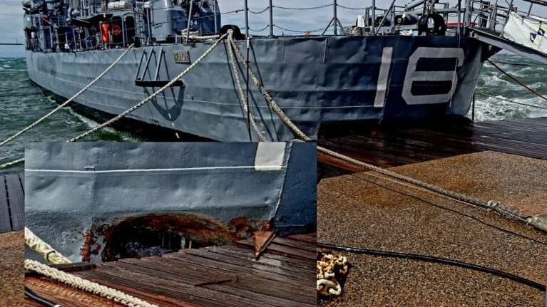 Ζημιές στο ιστορικό αντιτορπιλικό &quot;Βέλος&quot; στη Θεσσαλονίκη από τους ισχυρούς ανέμους [εικόνες]