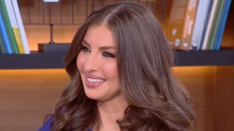 Αποκαλυπτική η Βελίκα Καραβάλτσιου: "Μου έχει ανοίξει πόρτες η παρουσία μου - Αγχώνομαι μόνο αν βγω έξω στα ρεπορτάζ"