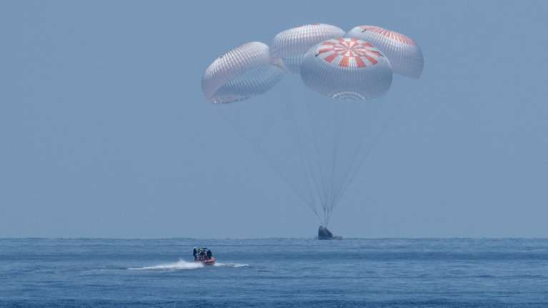 Η προσθαλάσσωση των αστροναυτών της SpaceX - Για πρώτη φορά μετά από 45 χρόνια [εικόνες - βίντεο]
