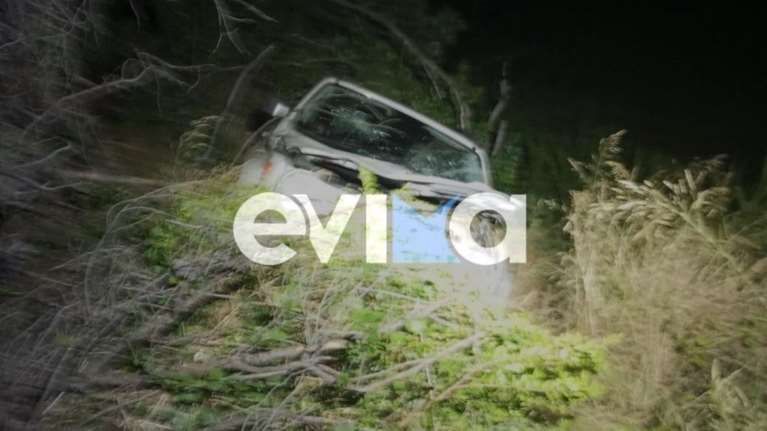 Εύβοια: Εγκλωβισμένος στο ΙΧ του για έξι ώρες 29χρονος - Βγήκε εκτός δρόμου