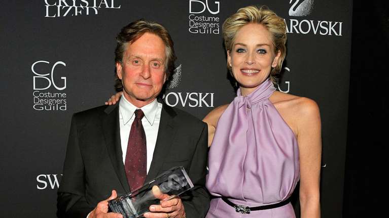 Η "εκρηκτική χημεία" των πρωταγωνιστών του "Βασικού Ενστίκτου":  Ο άγριος τσακωμός της Στόουν με τον Ντάγκλας