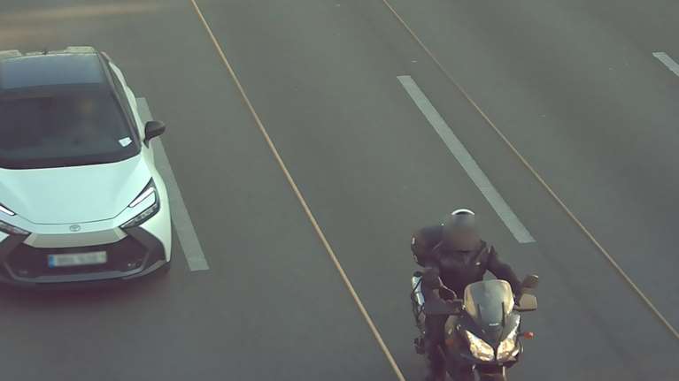 Στους δρόμους της Αττικής οι "έξυπνες" κάμερες της Τροχαίας - Περισσότερες από 1.000 παραβάσεις σε 4 ημέρες [εικόνες]