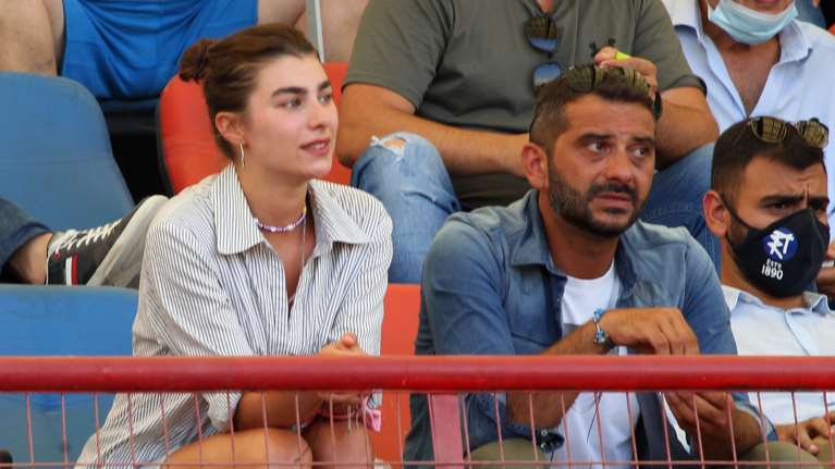 Λεωνίδας Κουτσόπουλος: Φωτογραφίζει την εγκυμονούσα Χρύσα Μιχαλοπούλου με... καλλιτεχνική διάθεση