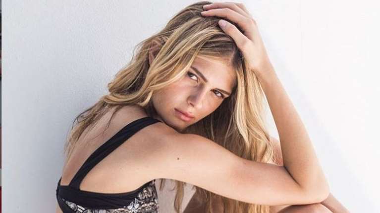 Αμαλία Κωστοπούλου: Το χαμόγελό της και η πρώτη βόλτα μετά το σοβαρό ατύχημα [Βίντεο]